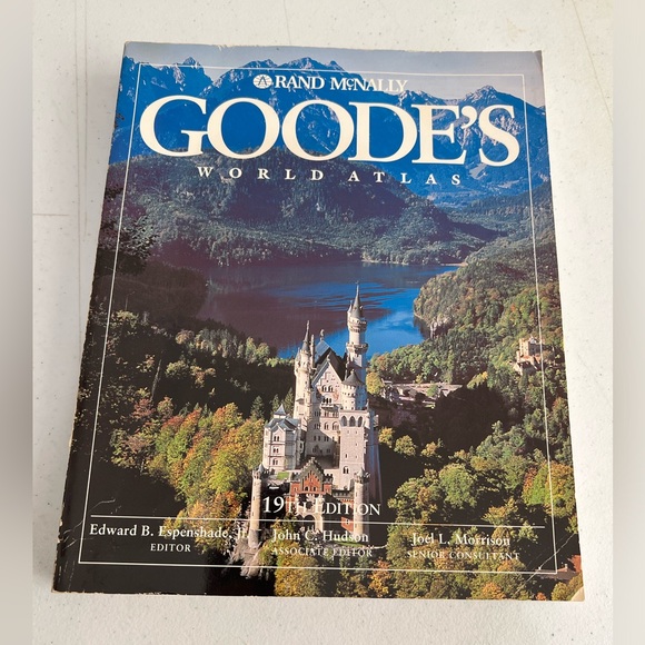 Vintage - World Atlas - Picture 1 of 4